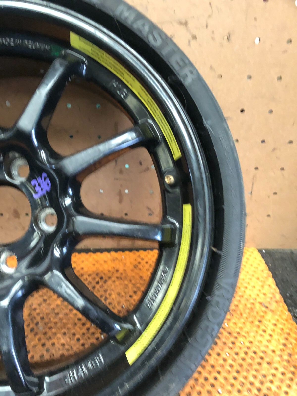 Mercedes-Benz SL R230 2005 R17 Spare Wheel A2304010602 Rim8470 for 