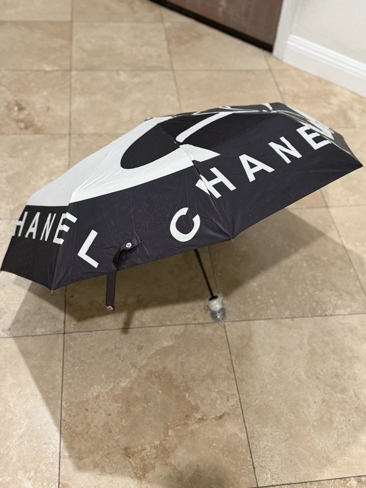 *NUEVO* CHANEL, Paraguas Grande Automático Abierto con Funda, Regalo VIP Foto 4 de 4