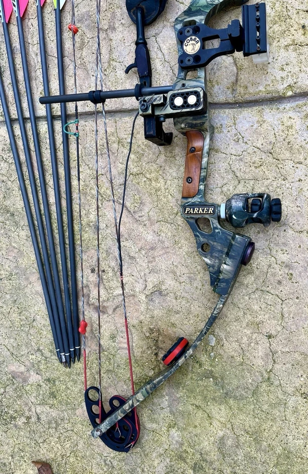 Parker Challenger 45-60# 23” RH Sight Drop Rest Arrows New String Loaded - Image 3 of 4