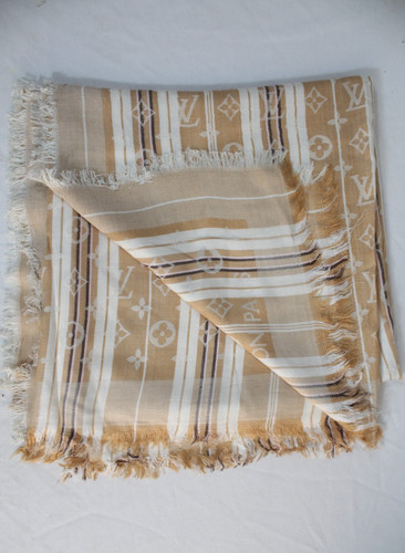Authentic Louis Vuitton Scarf Shawl Stole Wrap 65% Silk 35% Wool Multicolor Used