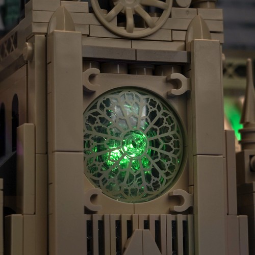Kit de luces LED BrickBling para LEGO Notre-Dame de Paris 21061 (RGB) - Imagen 15 de 15