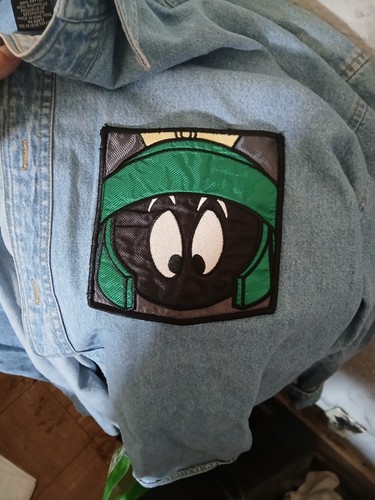 warner bros marvin the martian size large