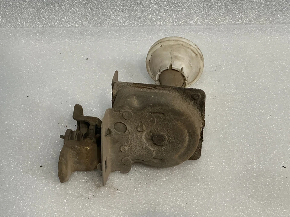 1998-06 Ford Ranger Mazda B OEM Spare Tire Hoist Wheel Carrier Winch Hanger Lift - Image 2 of 3