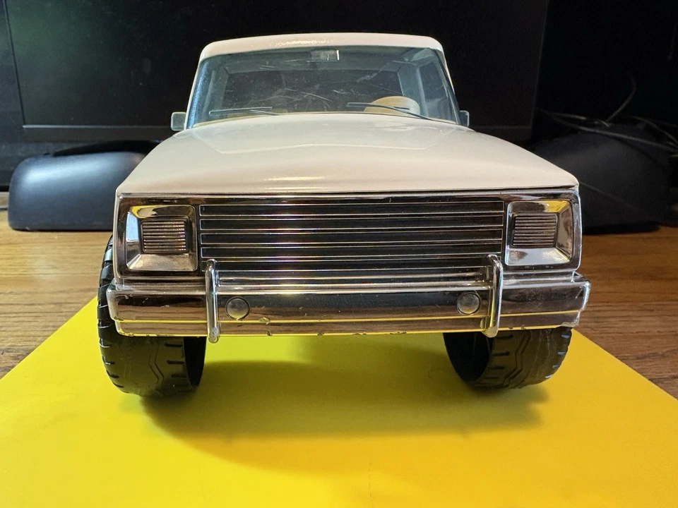 Camioneta pickup Chevy NYLINT Super Sweet Feeds de colección usada excelente estado. USA Foto 2 de 4