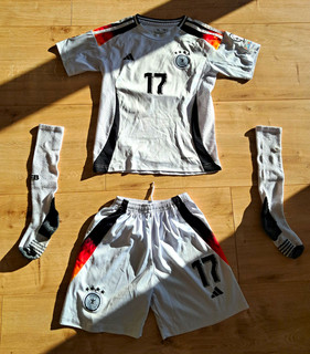 Germany DFB Jersey Set Wirtz 17 Short Sleeve Flocked White Size 24 = 140