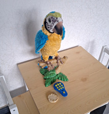 Hasbro FurReal Friends Squawkers McCaw Papage...
