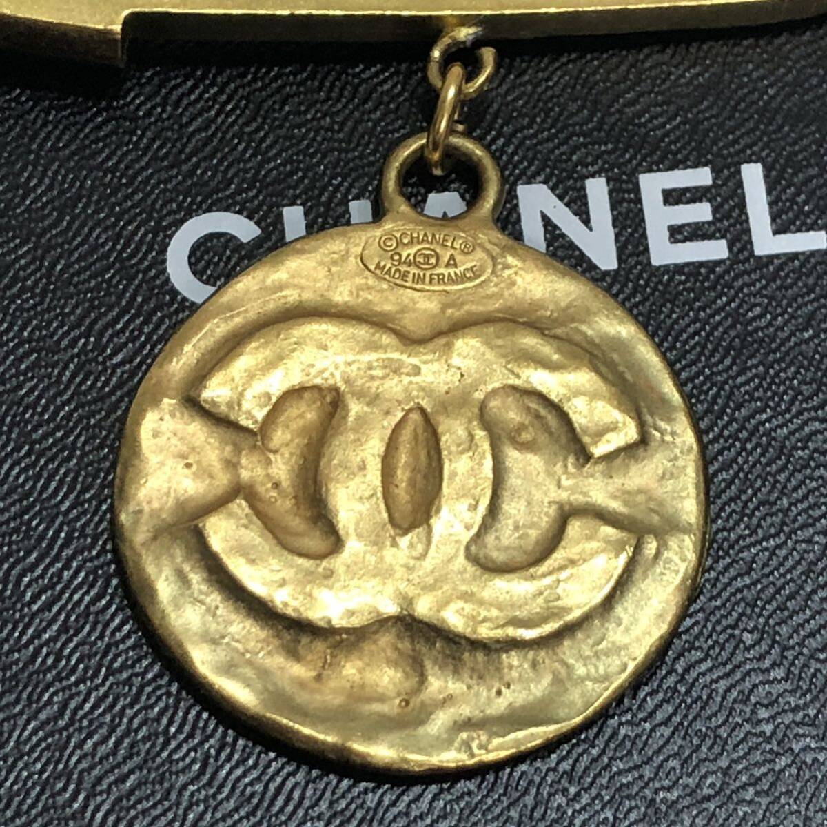 CHANEL Vintage Safety Pin Brooch 94A Round CC Logo Charm CHANEL Vintage Safety Pin Brooch 94A Round CC Logo Charm