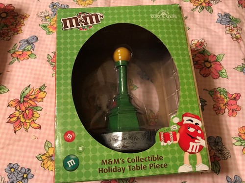 M&M 2008 HOLIDAY TABLE FIGURINE RED GUY NEWSBOY STREETLIGHT NIB 2008 KURT ADLER - Picture 11 of 12