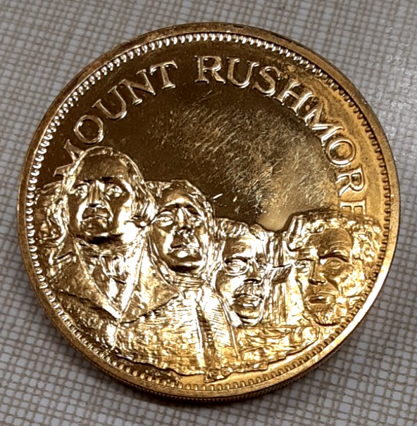 ssx2673です！Franklin Mintスカイ・チーフ　ブロンズ像 1972 Franklin Mint Mt. Rushmore .925 Silver Plated w/24K Gold 500