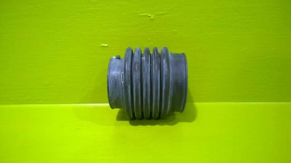 97 98 99 INFINITI I30 3,0 L AT FILTRO DE AIRE TUBO DE ADMISIÓN MANGUERA OEM 2879-55 Foto 2 de 2