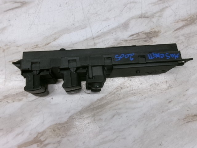 501201340013 03 to 13 Maserati Quattroporte Left Front Door Window Switch Sedan