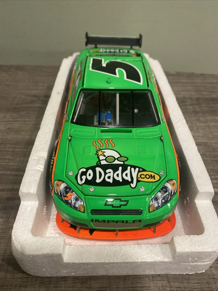 2010 Mark Martin #5 GODADDY ELITE RCCA ELITE 1:24 Diecast  004/305 - Image 2 of 4
