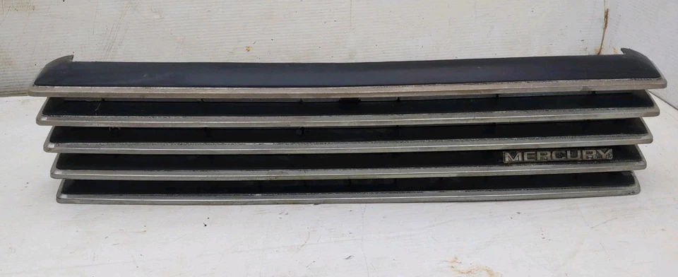RARO DIFÍCIL DE ENCONTRAR OEM Ford 1979 1980 1981 1982 Mercury Capri parrilla RS Grill Foto 2 de 4