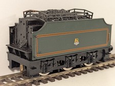 Hornby OO Gauge Tender for Patriot Class – BR Green