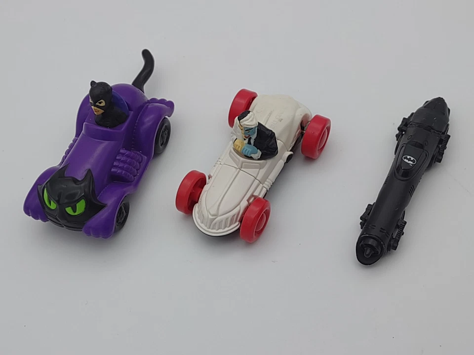 Lote de 7 figuras Kenner años 90 DC 3 vehículos batmisil motociclista callejero cazador presa juguete Foto 2 de 4