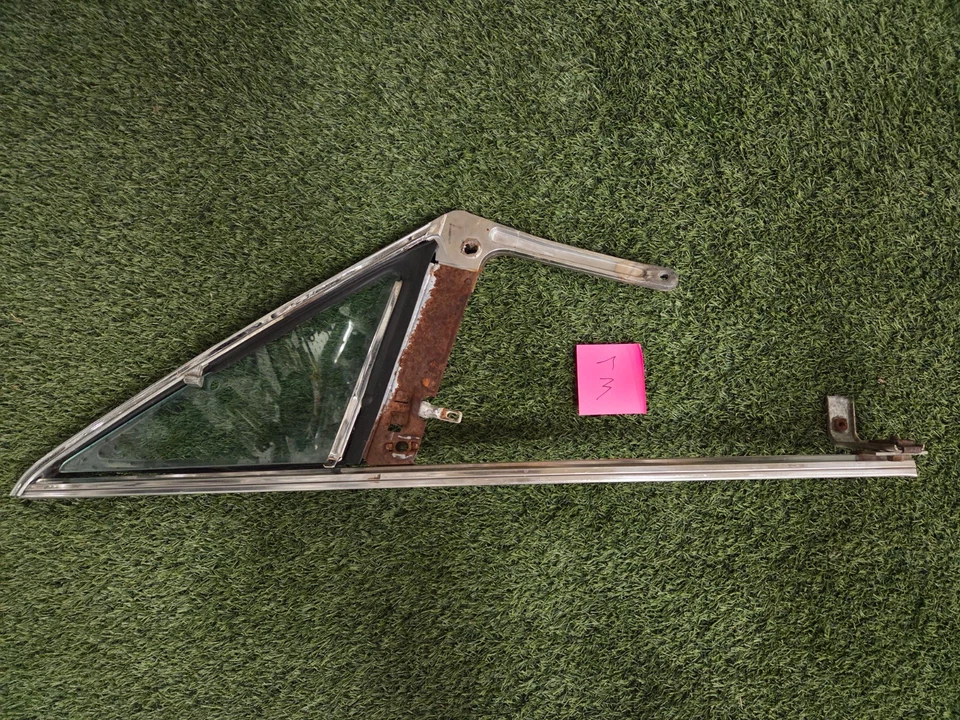 1966 克莱斯勒纽约客侧窗玻璃 4 门硬顶 — 第 2/4 张图片