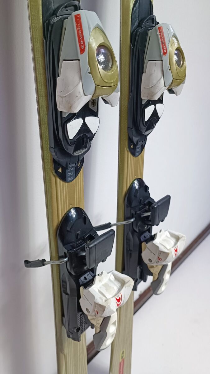 Salomon Street Racer 160 cm Ski + Salomon 10 Bindings Winter Salomon Street Racer 160 cm Ski + Salomon 10 Bindings Winter