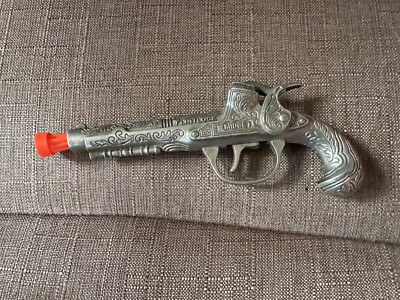 VINTAGE Die cast HUBLEY Midget flint lock small & detailed cap gun~made in ITALY