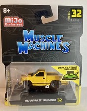 1993 CHEVROLET 454 SS PICKUP YELLOW 1/64 DIECAST MODEL BY MUSCLE MACHINES 15572
