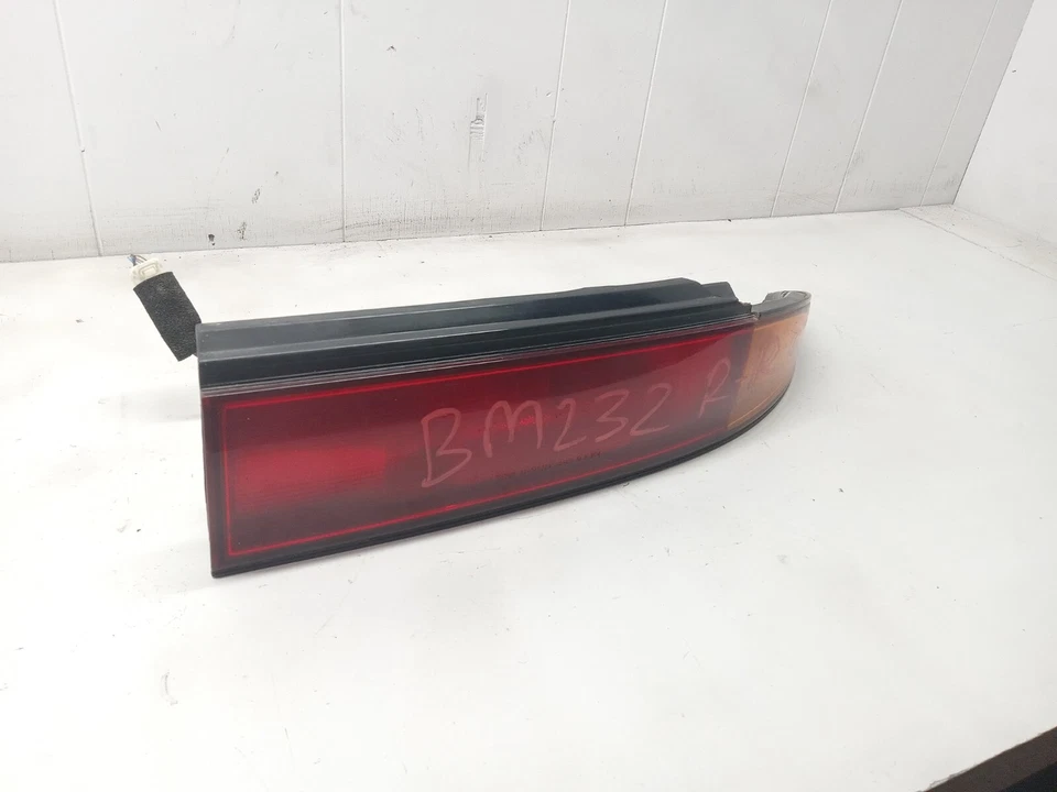 Luz trasera derecha Infiniti J30 1993-1994 montada QTR OEM, 166-58532R Foto 4 de 4
