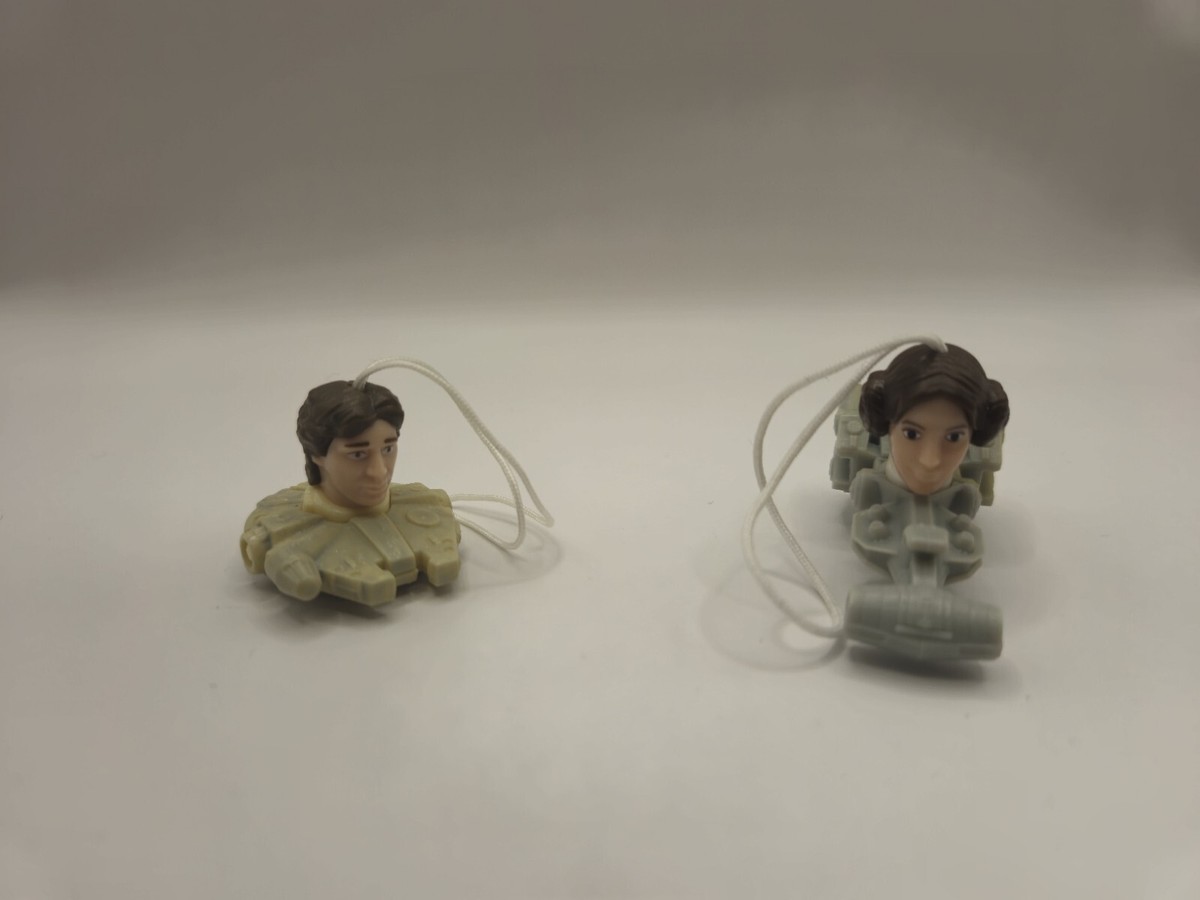 Star Wars Kinder Surprise Egg Toys Princess Leia and Darth Vader