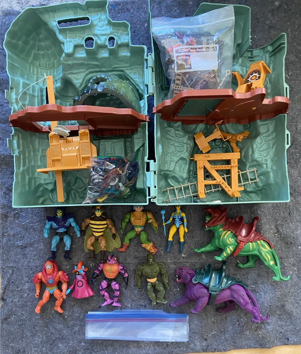 1982 He-Man MOTU Castle Grayskull with Sticker, Weapons, Complete
