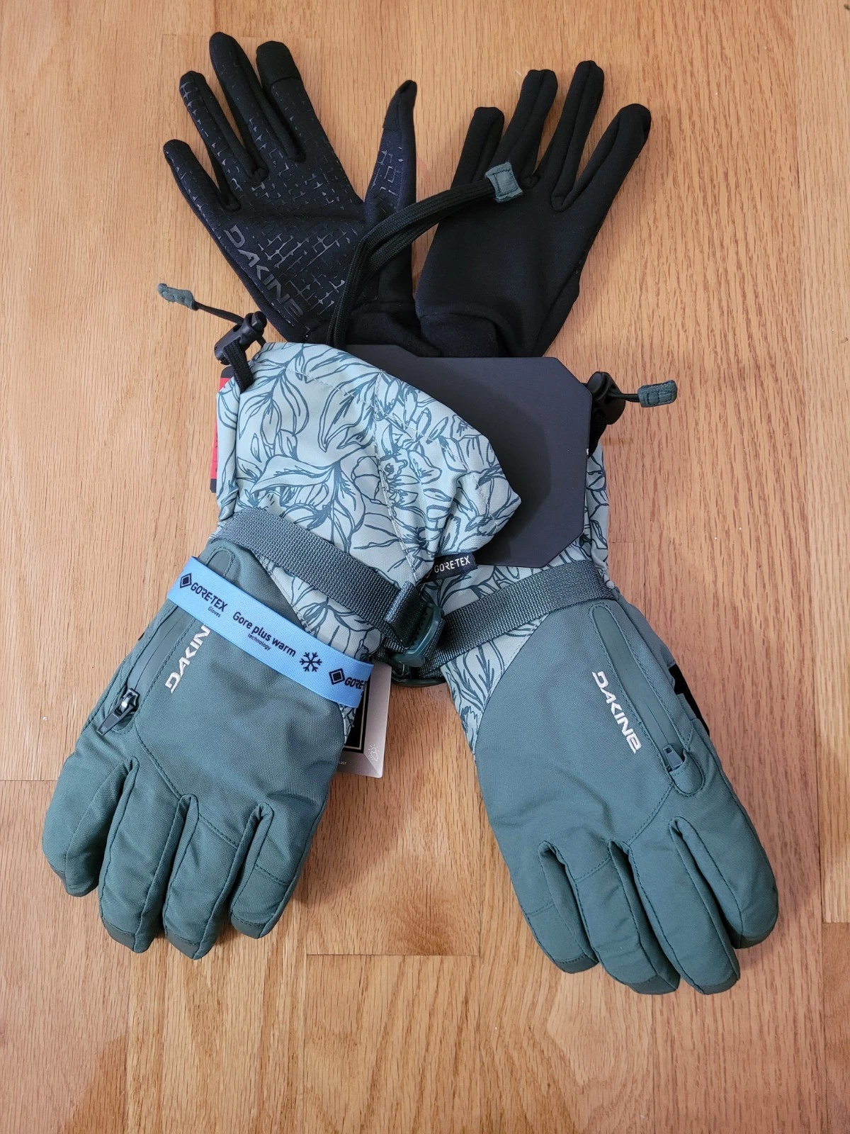 Dakine Women's Leather Sequoia Gore-Tex Gloves Poppy Iceberg/White Size XS