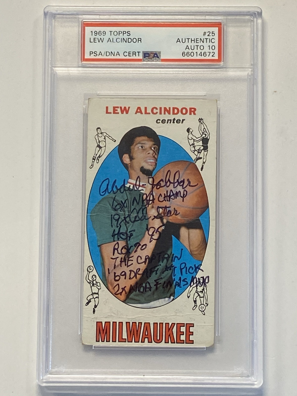 KAREEM ABDUL-JABBAR 1969 Topps #25 RC Lew Alcindor Bucks Signed PSA DNA 10 Auto