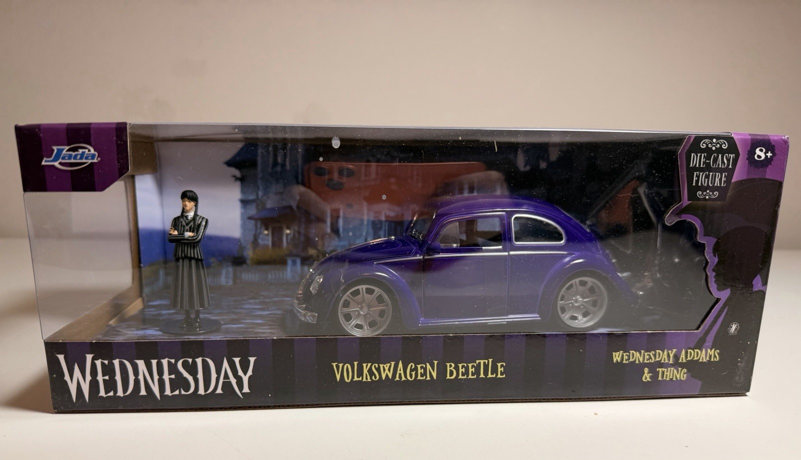 Jada 1:24 Hollywood Rides 1959 VW Beetle & Wednesday Addams + Thing Figure 35131