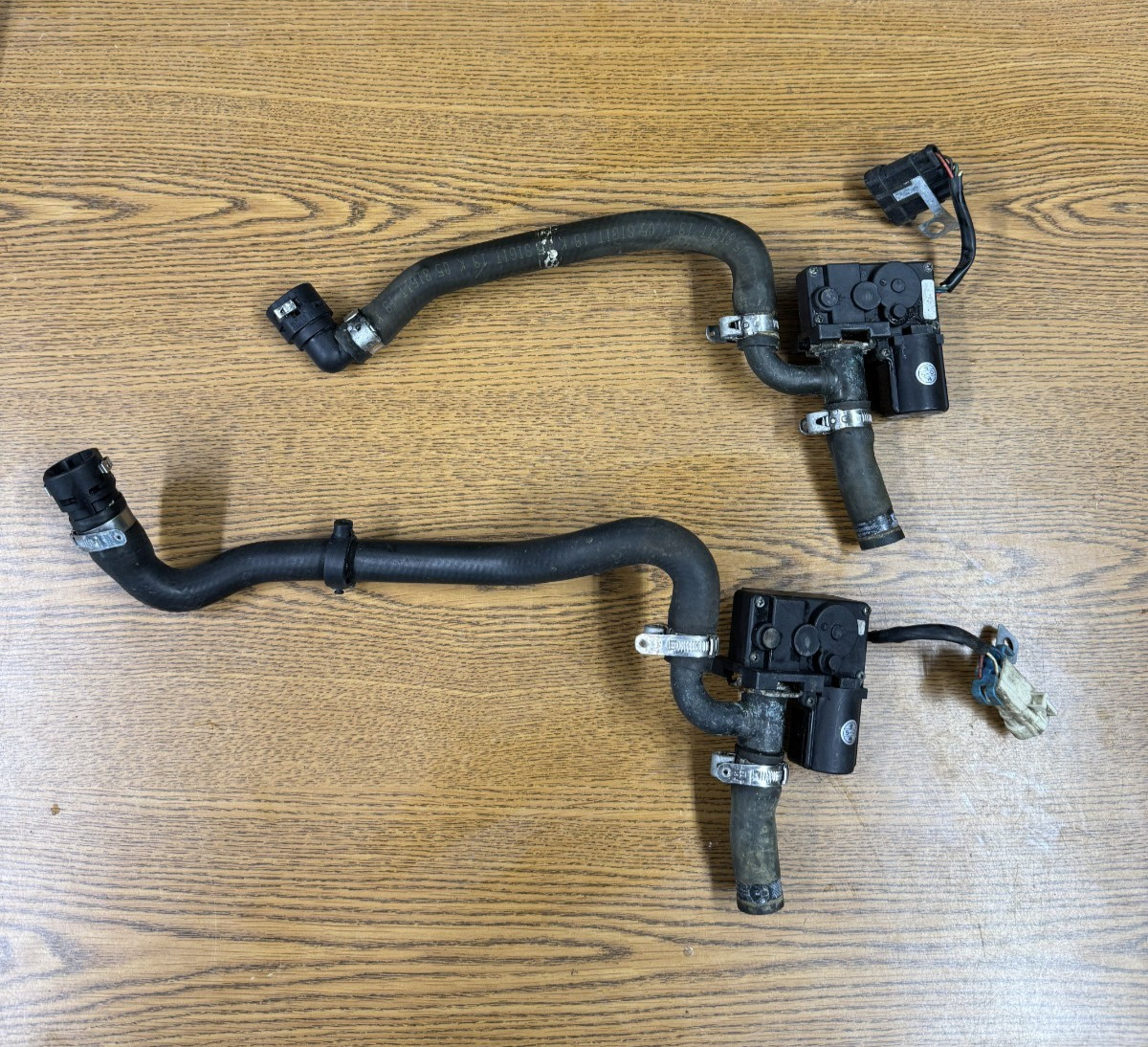 2004-2013 Maserati Quattroporte M139 Coolant Heater Water Valve & Hose Pipe OEM