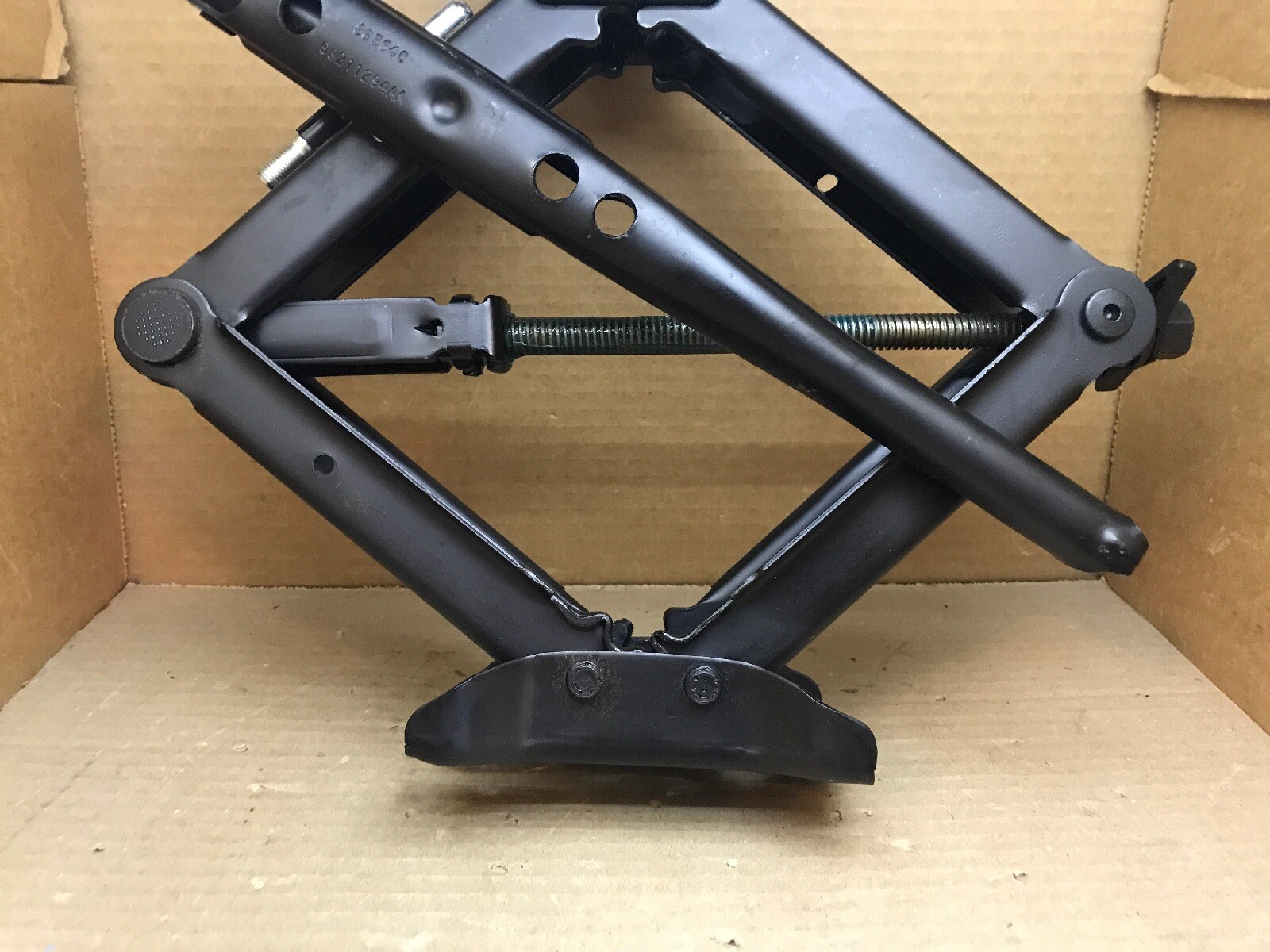 1419 JEEP CHEROKEE EMERGENCY SPARE TIRE SCISSOR JACK TOOLS SET KIT LUG