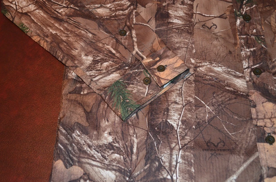 NWT MSRP $79 Under Armour Realtree Camoflouge Mens Button UA Hunt Shirt  L XL  - Image 2 of 4