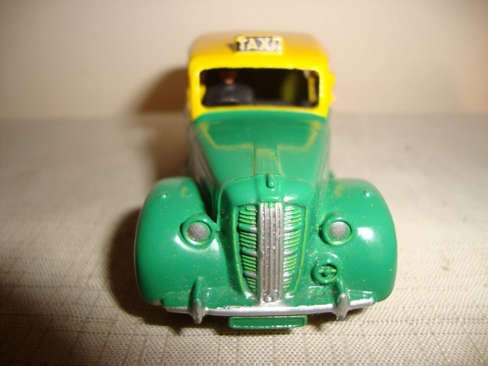DINKY TOYS 254 AUSTIN TAXI - VERY GOOD  in original BOX - Image 3 of 4