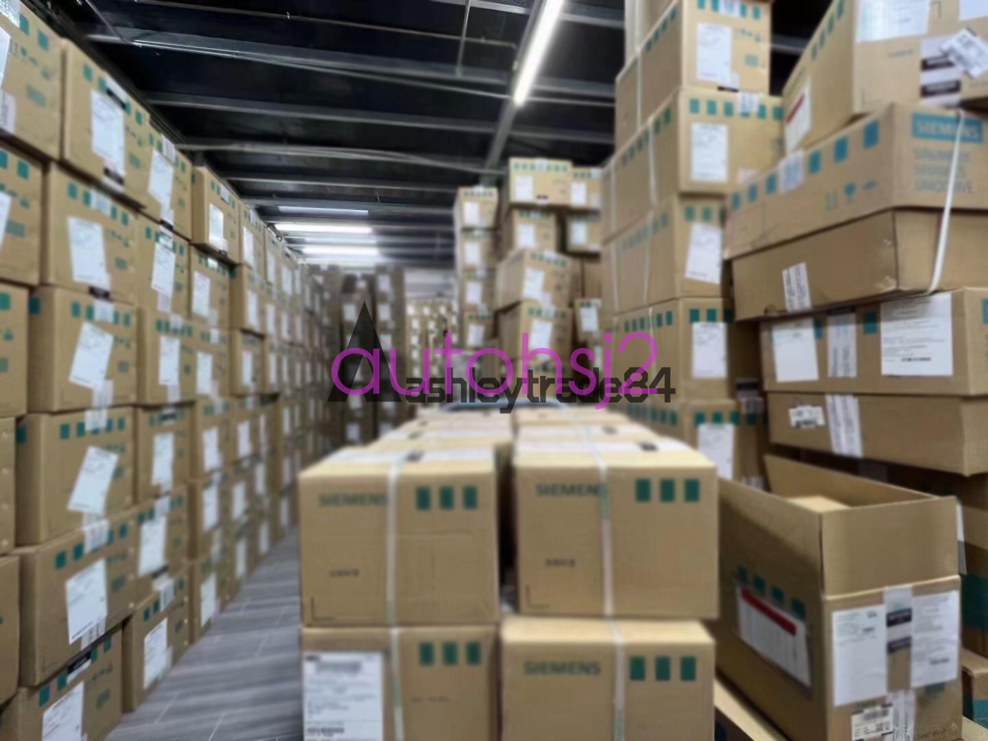 1PCS New Siemens Industrial Computer 6AV7241-5BB30-0FA0