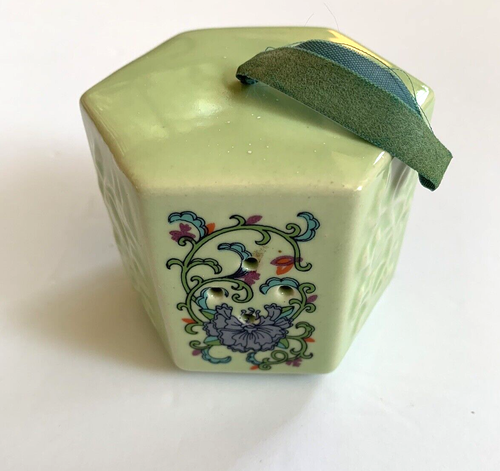 Porcelain Pomander Potpourri Green Floral Taiwan Embossed Asian Vintage Vanity - Picture 10 of 10