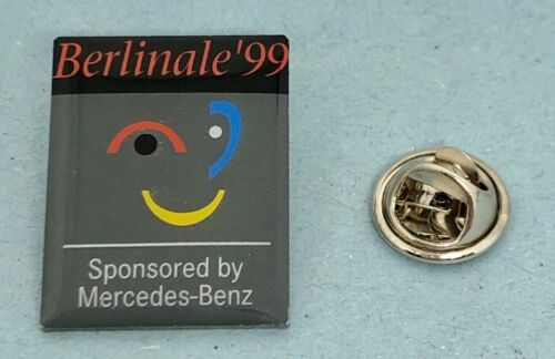 Mercedes Benz Pin Berlinale 99 Glazed Grey - Dimensions 20x25mm - Picture 1 of 1