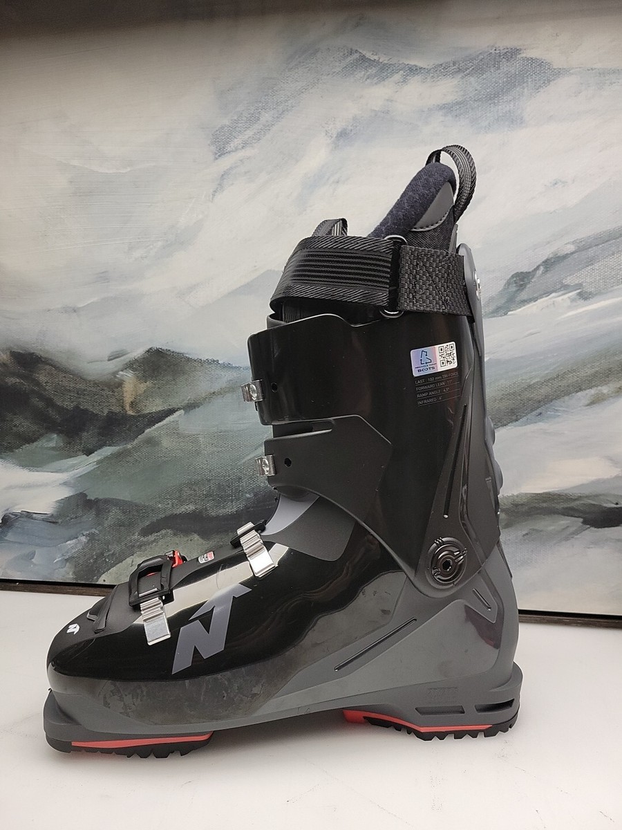 【新品・未使用】　Nordica Tread 3（26〜26.5㎝） 新品・未使用】 Nordica Tread 3（26〜26.5㎝）