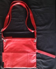 Borsetta da donna Piquadro rossa in vera pelle con custodia