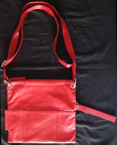 Borsetta da donna Piquadro rossa in vera pelle con custodia - 第 1/6 張圖片