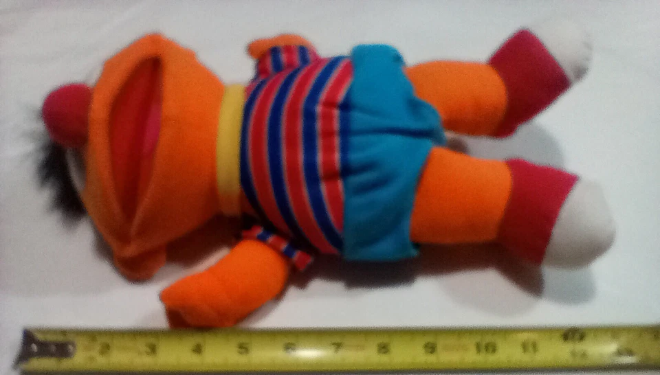 Muñeco de peluche Tyco Tickle Me ERNIE 12" Plaza Sésamo 1996 no funciona  Foto 3 de 4
