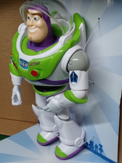 Disney Pixar Toy Story 4 Buzz Lightyear Figure In Space Suit With Helmet Movie For Sale Online Ebay Disney Pixar Toy Story 4 Buzz Lightyear Figure In Space Suit With Helmet Movie For Sale Online Ebay