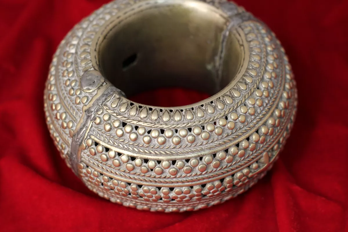 Untold story behind Bangles (Manillas) – A “Slave Trade Money” to the must  have jewellery - Orijin Culture Magazine