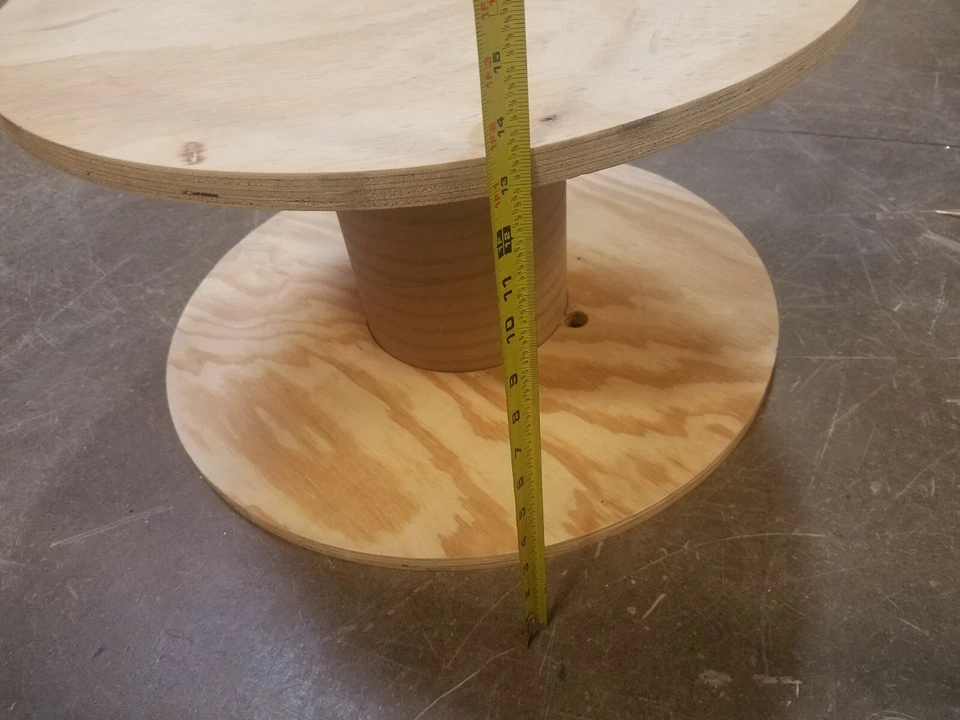 24" X 13 1/2 inch wood cable reel wooden wire spool holds 500 feet of 4/0 table - Image 2 of 2