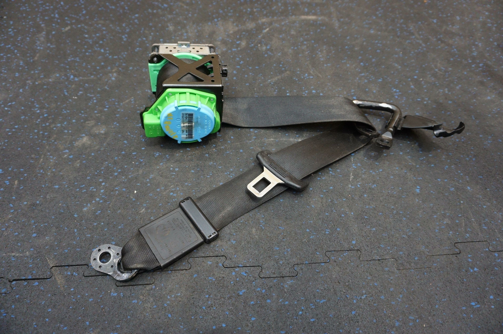 Audi R8 2008-2012 FRONT+LEFT Seat belt