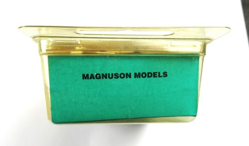 Magnuson Combine With Corn Head, HO-Scale #439-948 New Kit (unfinished) - Picture 4 of 5