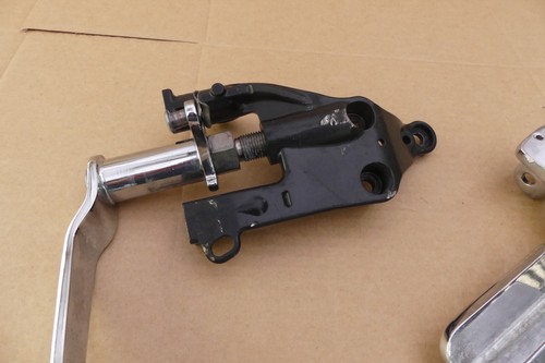 TRIUMPH THUNDERBIRD 11/09 REAR BRAKE PEDAL & BRACKETS - Picture 6 of 9