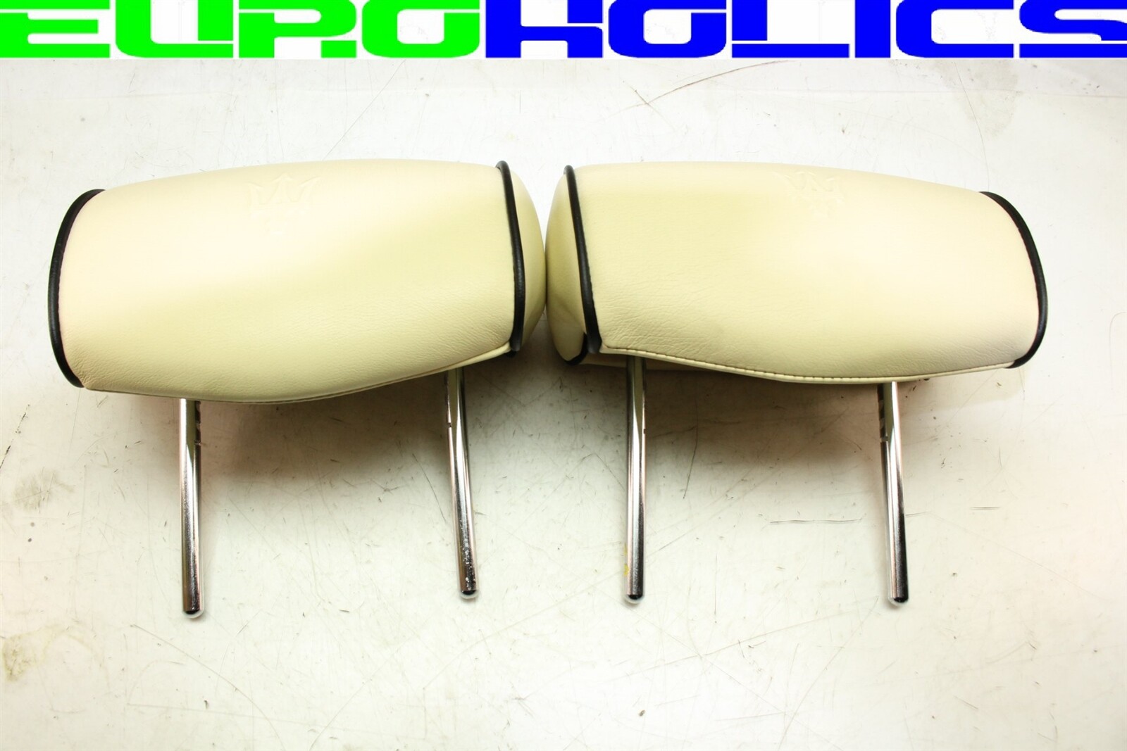 PAIR OEM Maserati M139 Quattroporte 04-08 Rear Seat Headrest Left Right Beige
