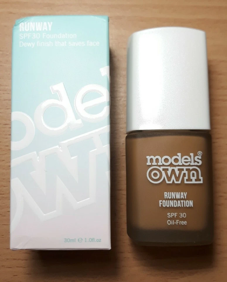 💗 NEW Models Own Runway Liquid Foundation - SPF 30 - Espresso 12 - 30 ml 💗 - Image 4 of 4