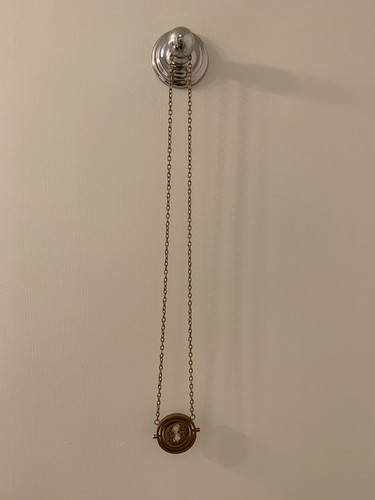 Harry Potter Hermoine Granger Time Turner Plastic Toy Necklace Color Bronze - Picture 3 of 3