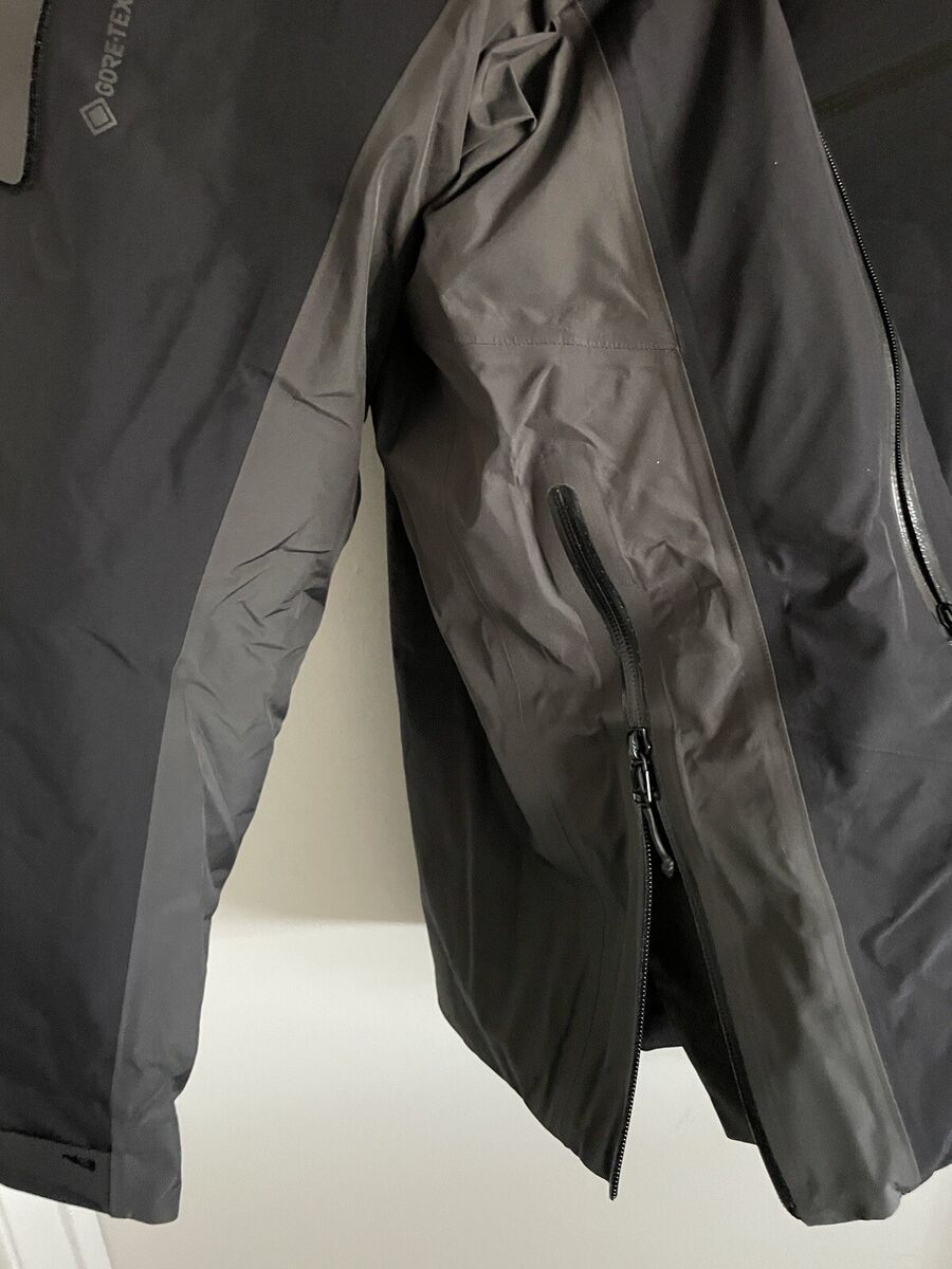 NEW LRG ARCTERYX SYSTEM_A AXIS INSULATED ANORAK ICE BLACK NEW LRG ARCTERYX SYSTEM_A AXIS INSULATED ANORAK ICE BLACK